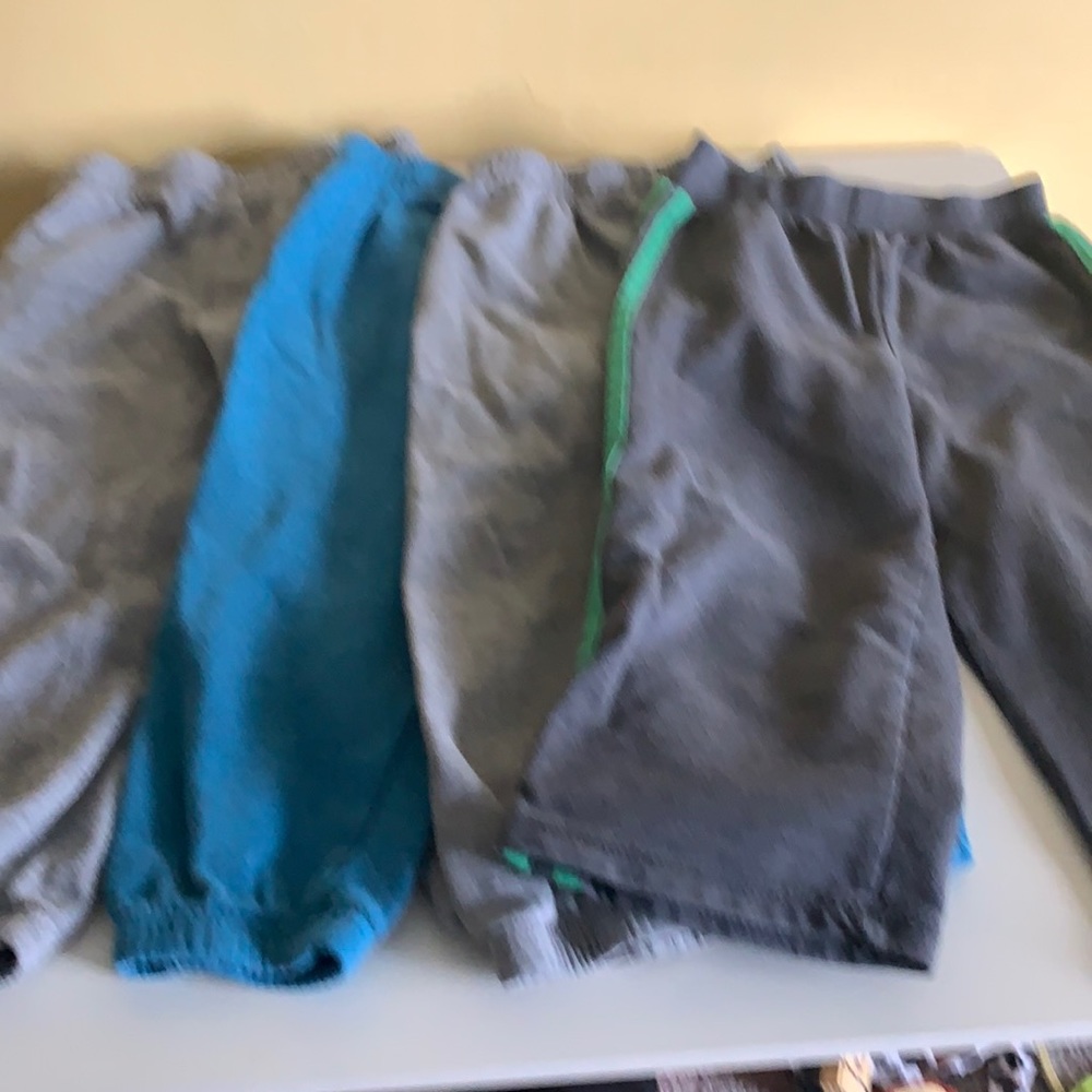 4 pairs of sweat pants